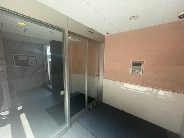 サムス南八幡0102号室 エントランス