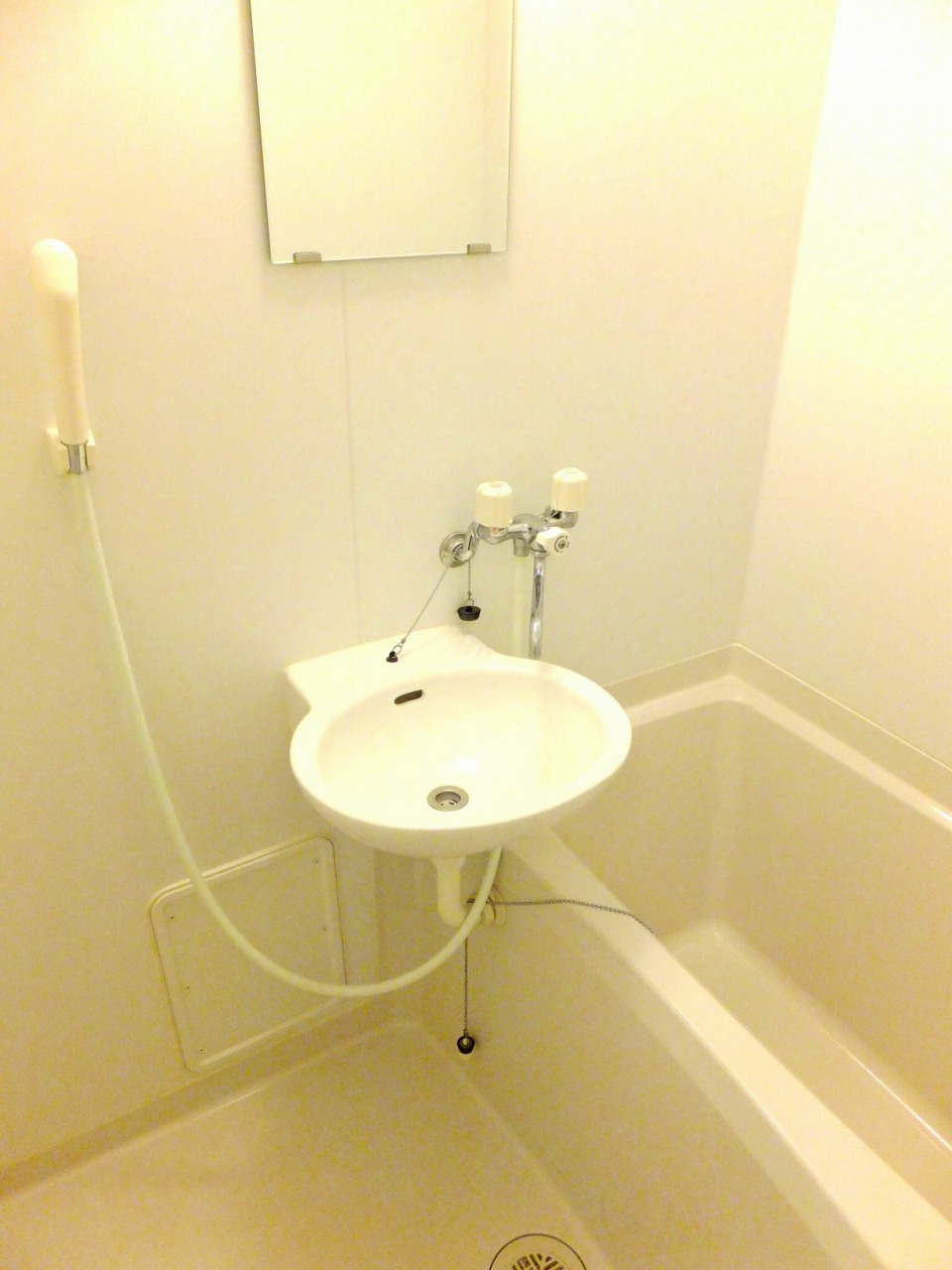 レオパレスヴィクトワール バス・トイレ別