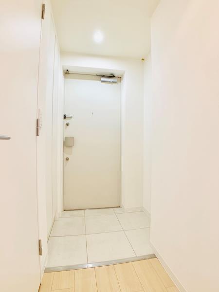 Ｂｒｉｌｌｉａ　ｉｓｔ　北沢3階 玄関