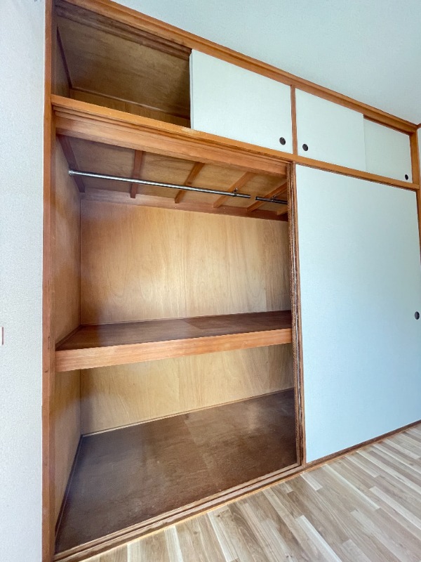 グローリア初穂久が原 収納