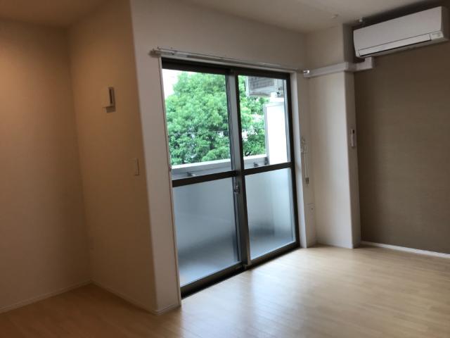 リベル横浜 洋室