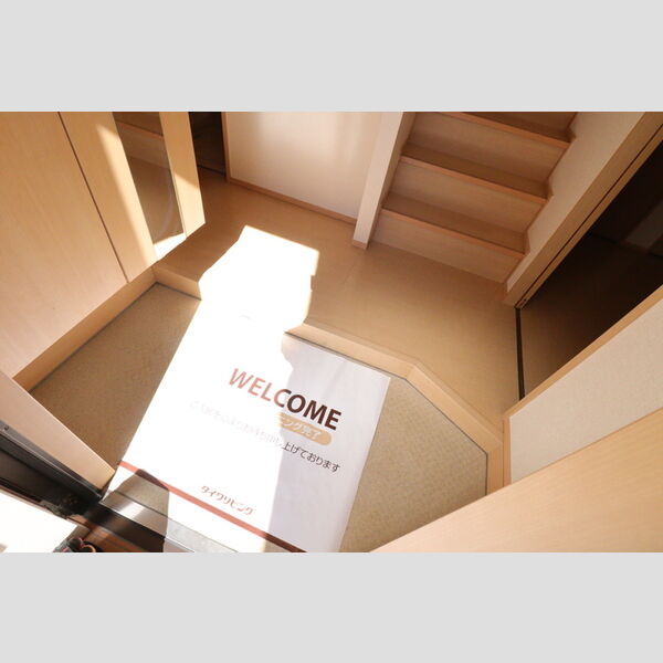 アブラメンタウンI101号室 玄関