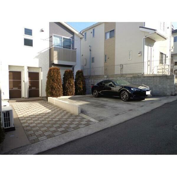 エスポワール・M 駐車場