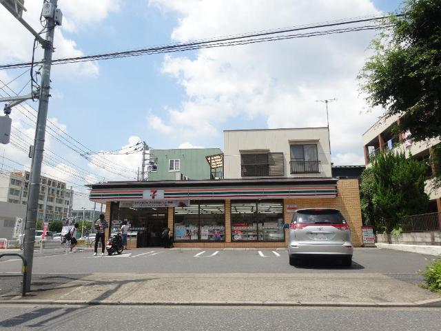 Ｅ・Ｍグローリア セブンイレブン足立西新井4丁目店まで92ｍ