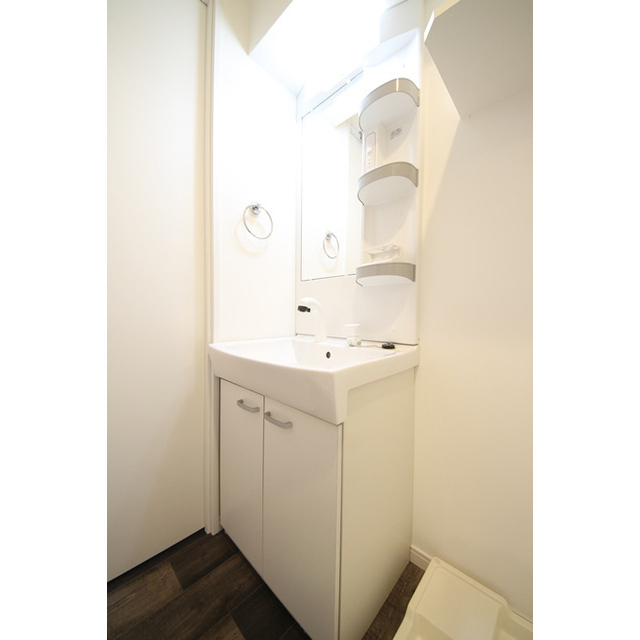 グランパーク東京EAST1203号室 内観