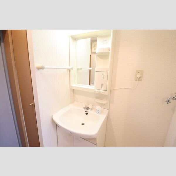 パティオ坂巻208号室 洗面台