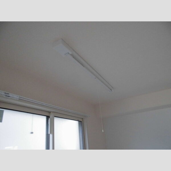 カナミオン101号室 室内物干し