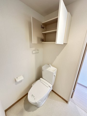 グランドテラス南太田204号室 トイレ