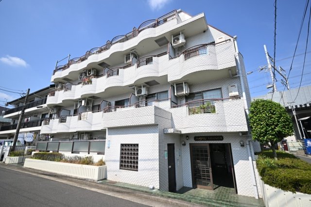 ハイタウン大倉山第参の外観画像