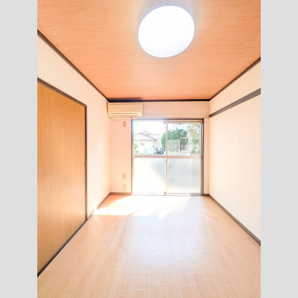 レスポワールハネサ102号室 洋室