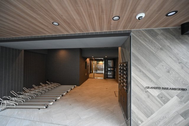 ＧＲＡＮＳＩＴＥ　ＮＡＫＡＭＥＧＵＲＯ11階 エントランス