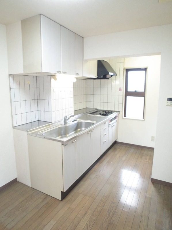 ドゥエル　イースト 広いキッチンは料理のレパートリーが広がります