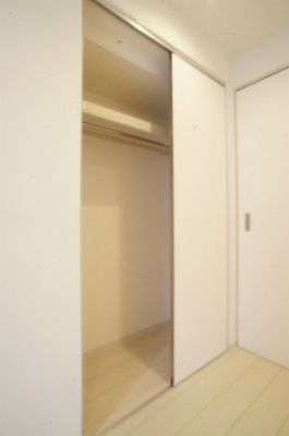 リブリ・フォーチュン横浜1階 収納