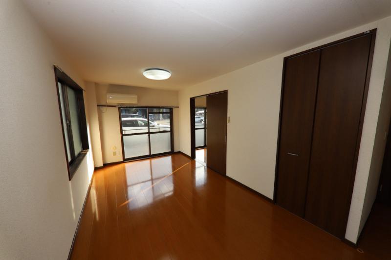 メゾンオーキスB リビング