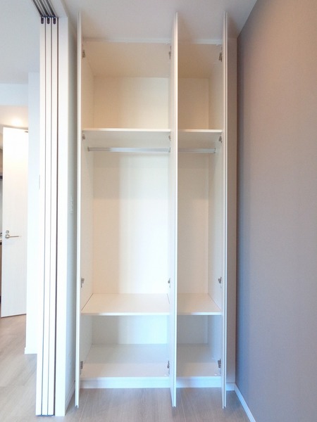 ザ・レジデンス・オブ・トーキョーＨ２０ ネクサス703号室 収納