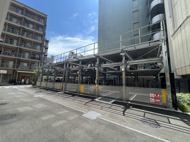 プライムメゾン千葉新町1102号室 駐車場