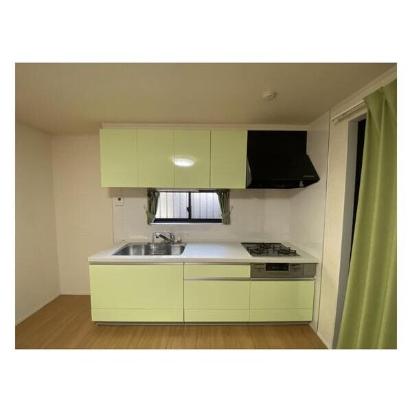 調布市多摩川3-31戸建101号室 キッチン