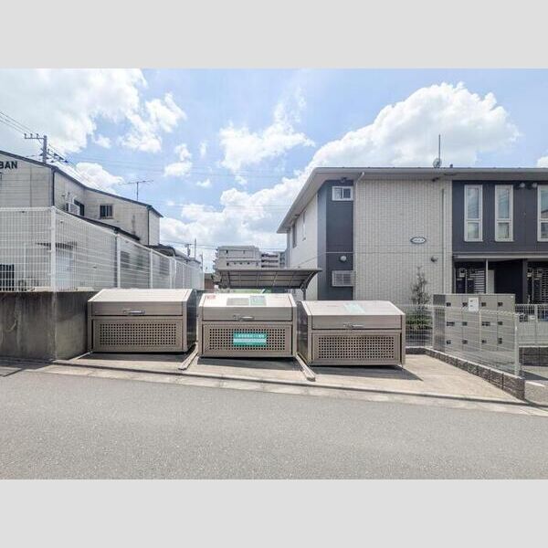 グラウクス　C101号室 ゴミ置き場