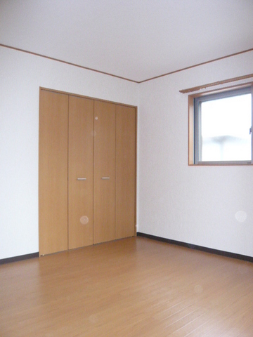 ルシェロ弐番館 居室3