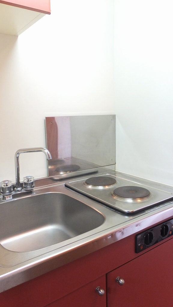 レオパレスサンライズ103号室 2口の電気コンロ