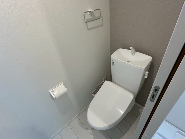 ル・シエル西新宿302号室 トイレ