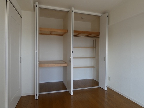 コスモ大和スターアベニューサードウイング 物入　※2026年3月の写真