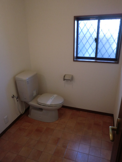 ロンウェル菊名　Ａ棟 大きな窓がついてますので換気もバッチリ