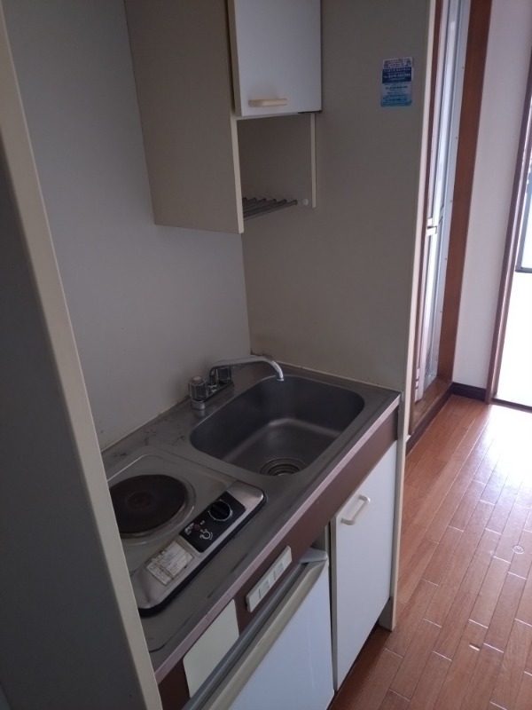 ロイヤルハイム上野 キッチン