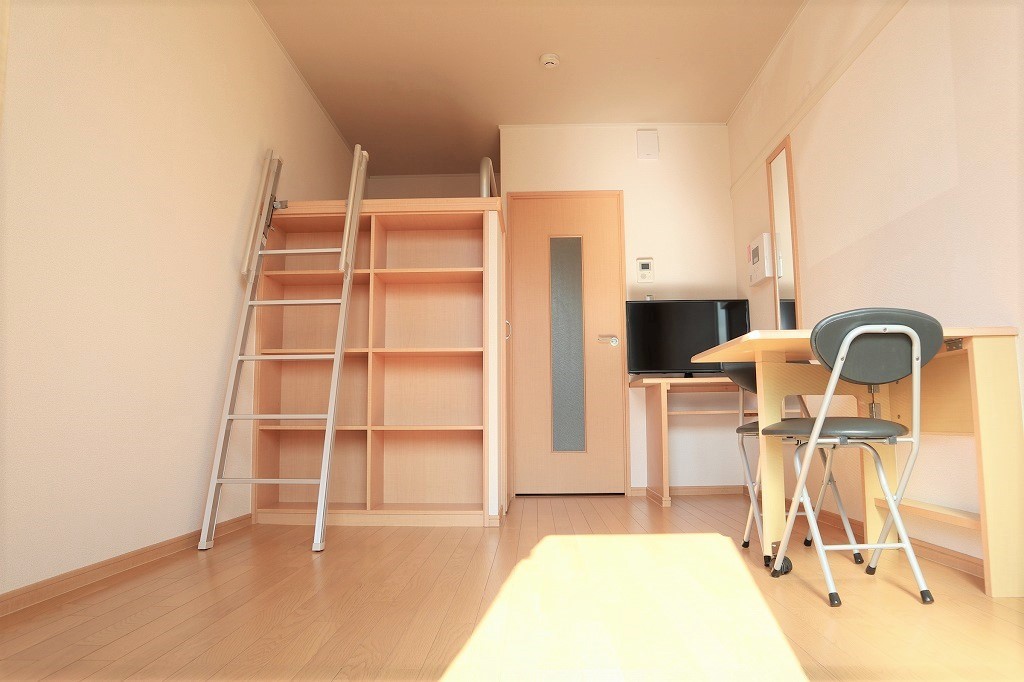 レオパレスリモーネⅣ 備品は部屋毎に異なります。１Ｆのみフローリング