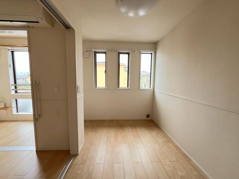 クー・プレゾン 洋室