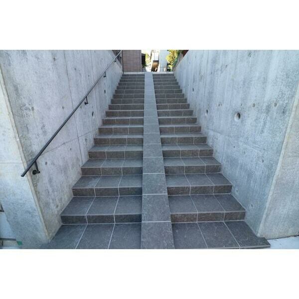 Eclat　Noble202号室 エントランス