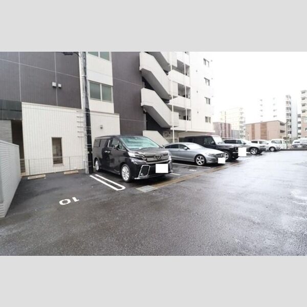 Ⅴesta(ウェスタ) 駐車場