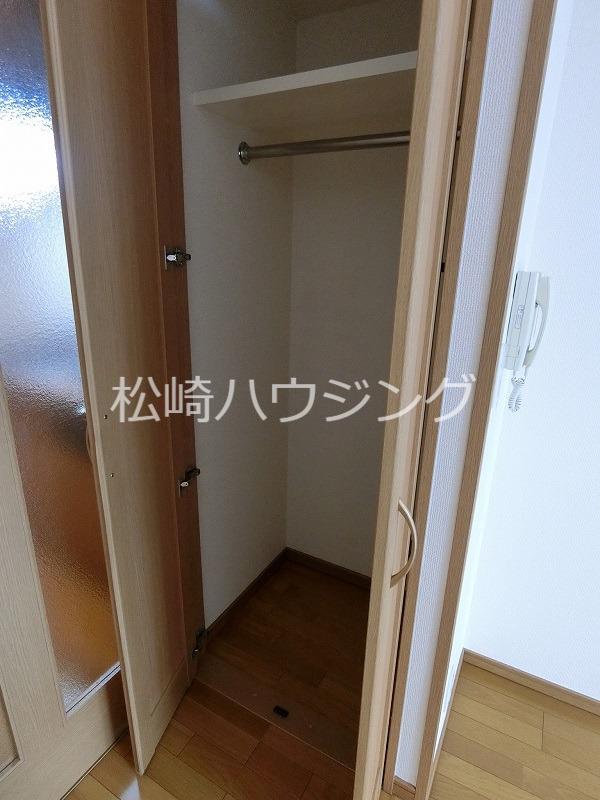 サンテラスもみじ山2階 収納