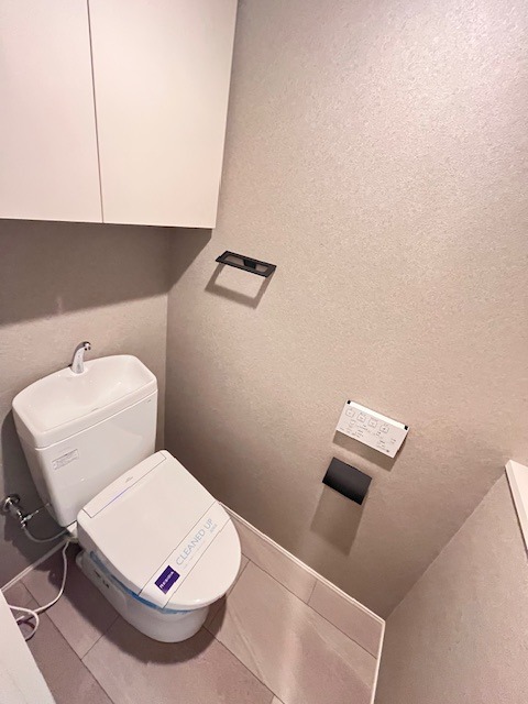 レジディア西麻布2階 トイレ