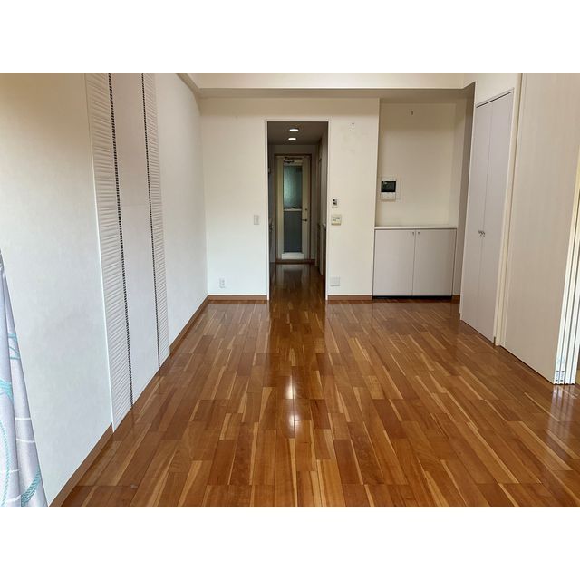 ファミリーフィールズ大宮壱番館103号室 リビング