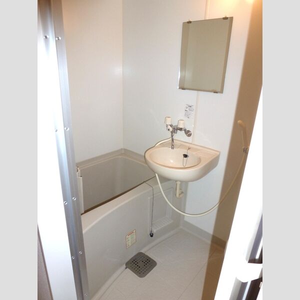 ヴェリタ サクラーレ202号室 浴室