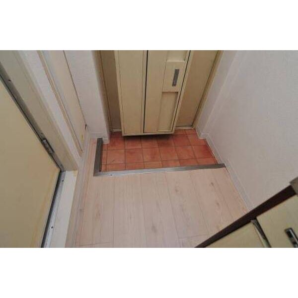 メゾン・ド・オヌール 玄関