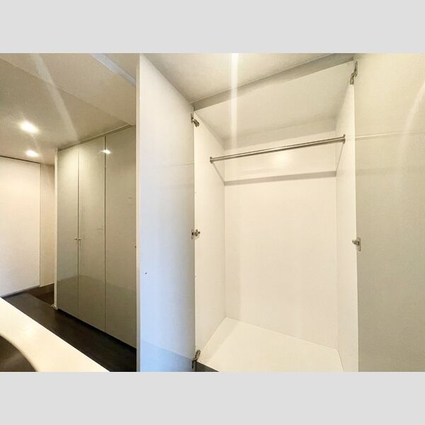 カスタリア目黒鷹番0209号室 廊下収納