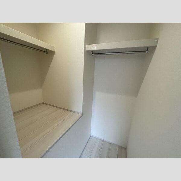 リーブルファイン武蔵村山大南203号室 収納