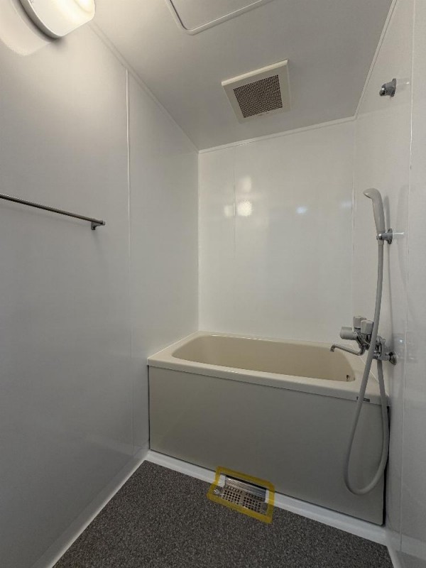 ファルム烏山4階 バス