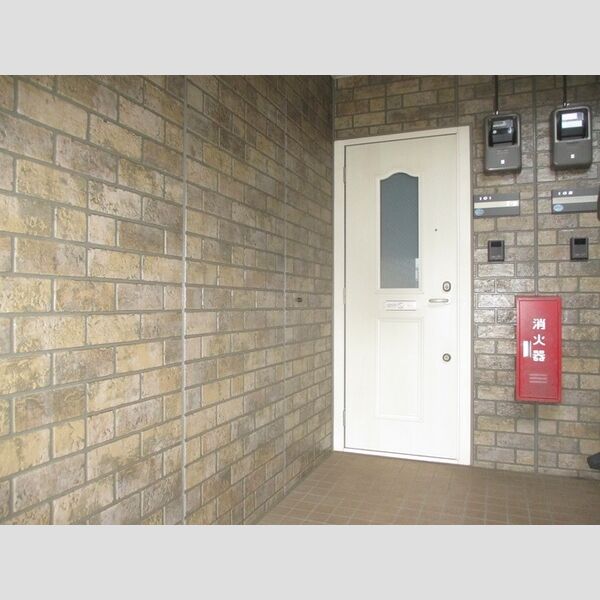 ロジュマン マエバラDEF 玄関