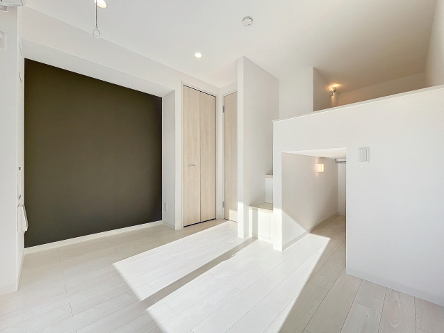 スカイルーチェ川口芝中田 リビング