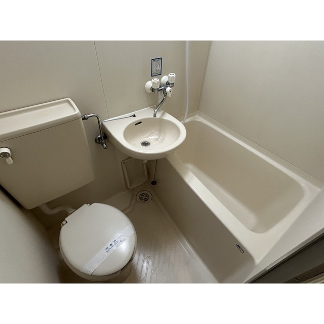 ブルーメアライ36B棟106号室 お風呂