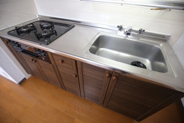 ＮＩＣアーバンスピリッツ鶴見Ⅰ システムキッチン(3口ガスコンロ・グリル付)