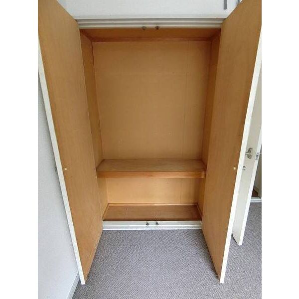 ジュネパレス新松戸第110202号室 収納