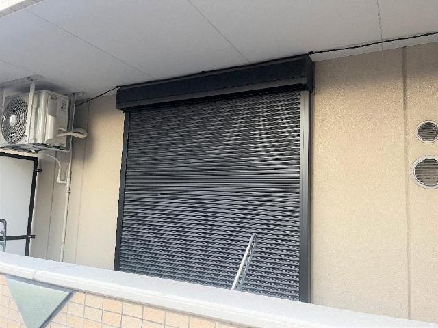 ラッフィナート田園102号室 防犯シャッター