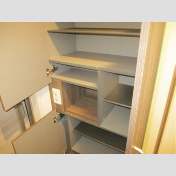 フォレストウッド　A棟202号室 シューズボックス