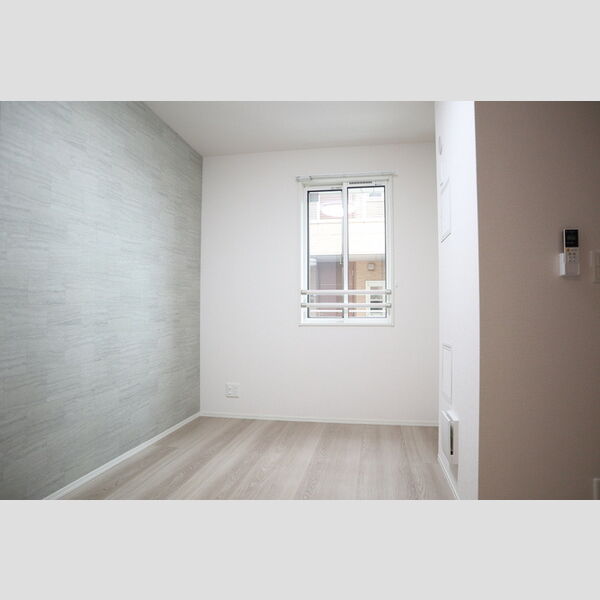 ラポーム北戸田202号室 洋室