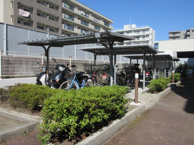 グリーンアベニュー0204号室 駐輪場　※実際の使用状況とは異なります(現況優先)