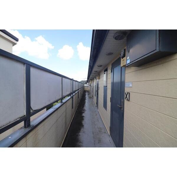 フラリッシュ鶴見201号室 エントランス